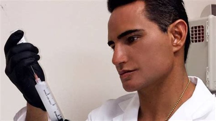 
Who was Alex Khadavi? Controversial celebrity dermatologist dies at 50 