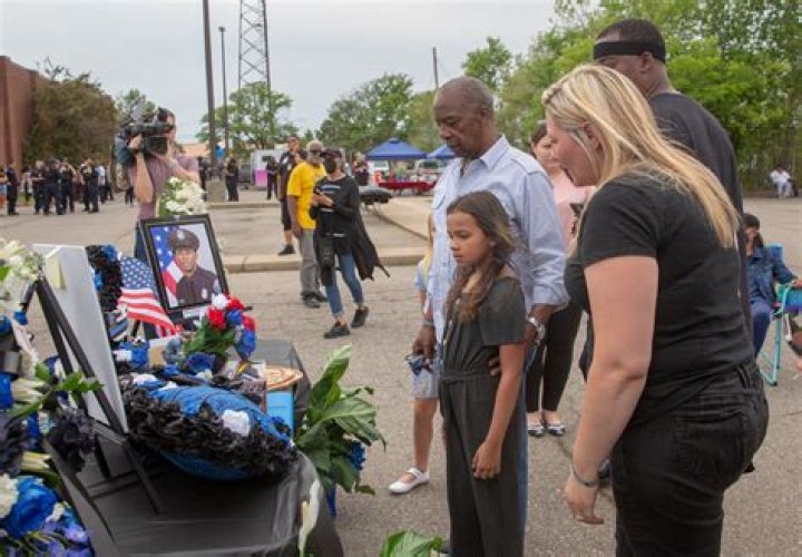 
Who Was Loren Courts From Detroit Police Department? Meet His Wife Kristine Courts & Children 