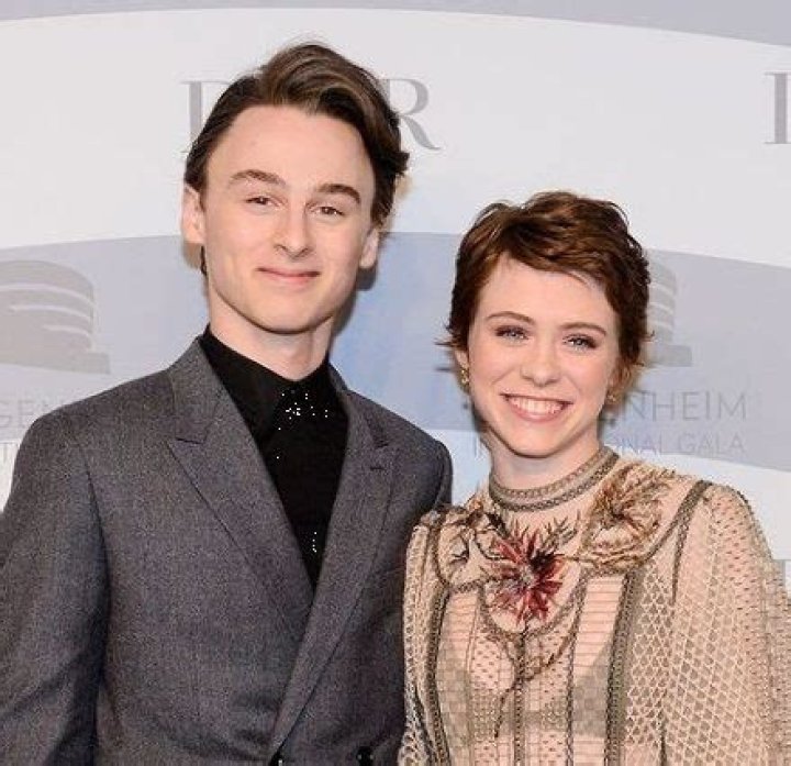 Wyatt Oleff Dating, Girlfriend, Net Worth, Movies, Facts, Wiki-Bio