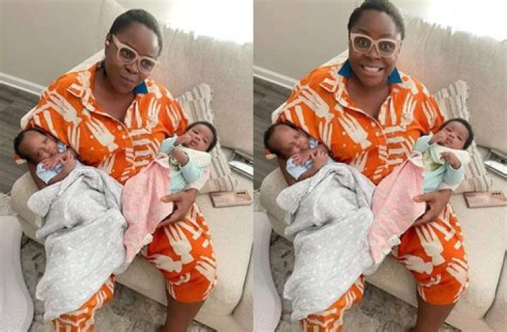 
“Your twins are still coming” Monalisa Chinda, Gbemi Olateru others pray for Omawumi over her newest blessing 